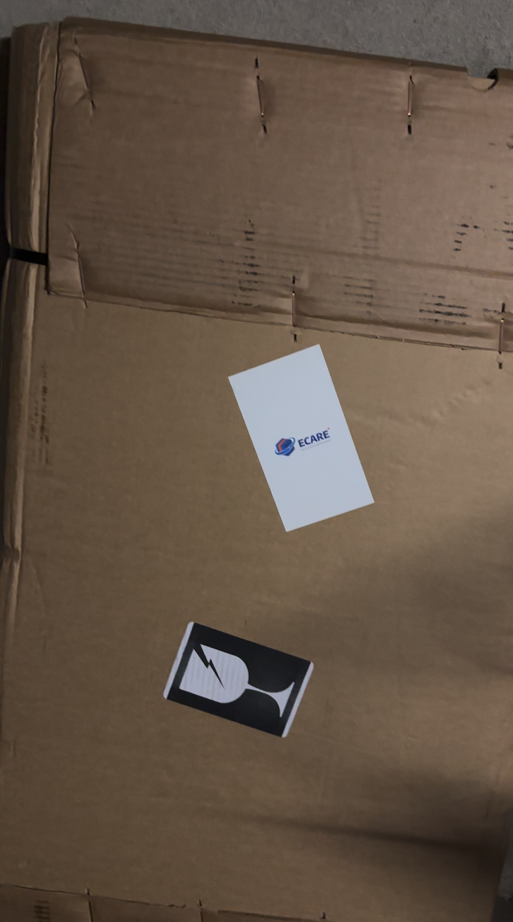 Cartons ECARE prêts pour l'expédition